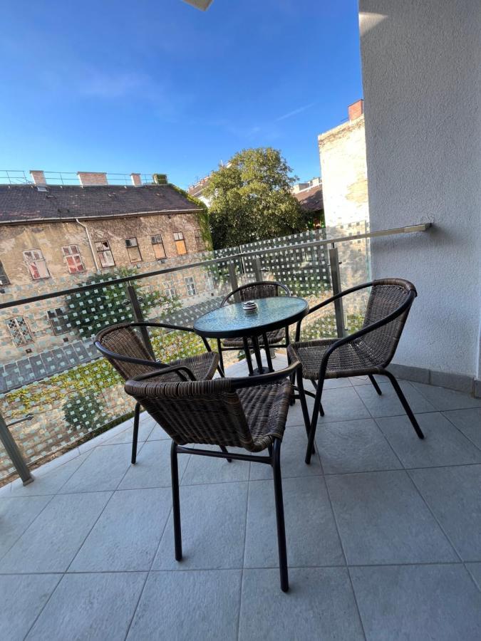 B 304, Apartments In The Heart Of Budapesta Exterior foto